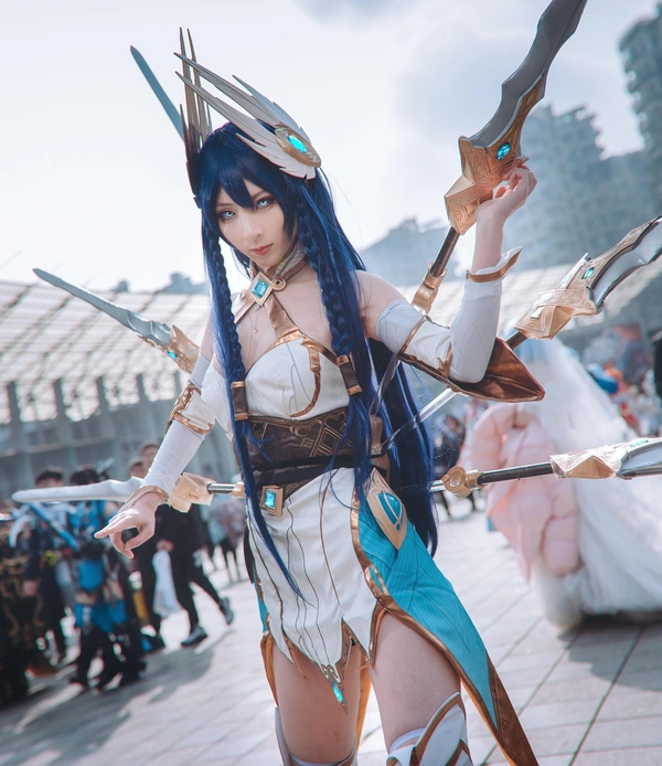 漫展返图漫展返图lol刀妹 玉剑传说 - 拿相机的执义